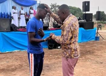 Evangelist Muparinga shares a heart touching testimony 