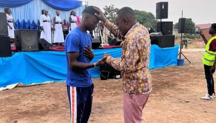 Evangelist Muparinga shares a heart touching testimony 