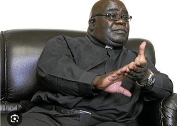 Father Mukonori Leads “Beyond Politics” Business Breakfast