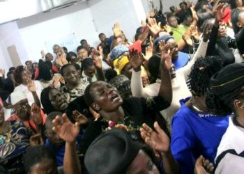 Rise of Interdenominational Prayer Groups Over Traditional Churches, What’s Driving the Shift?