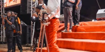 Glory Crusade rocks Hatcliffe more than 250 souls won