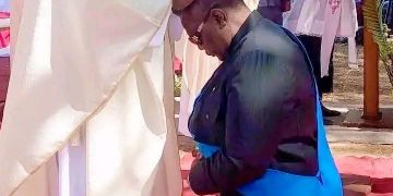 High office bowing to a higher office