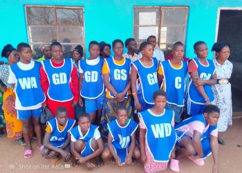 Rev Dr Phiri donates sports kits to fight drug abuse in Muzarabani