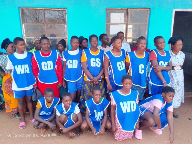Rev Dr Phiri donates sports kits to fight drug abuse in Muzarabani